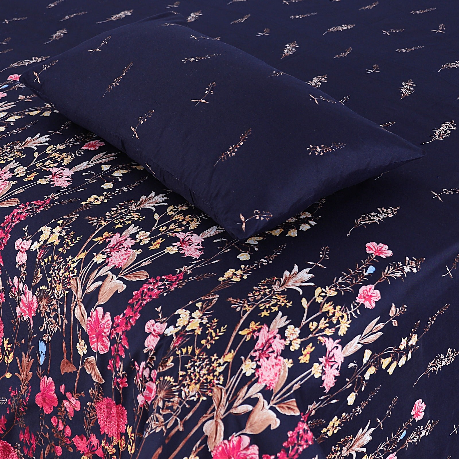 3 Pcs Bed sheet B- 308