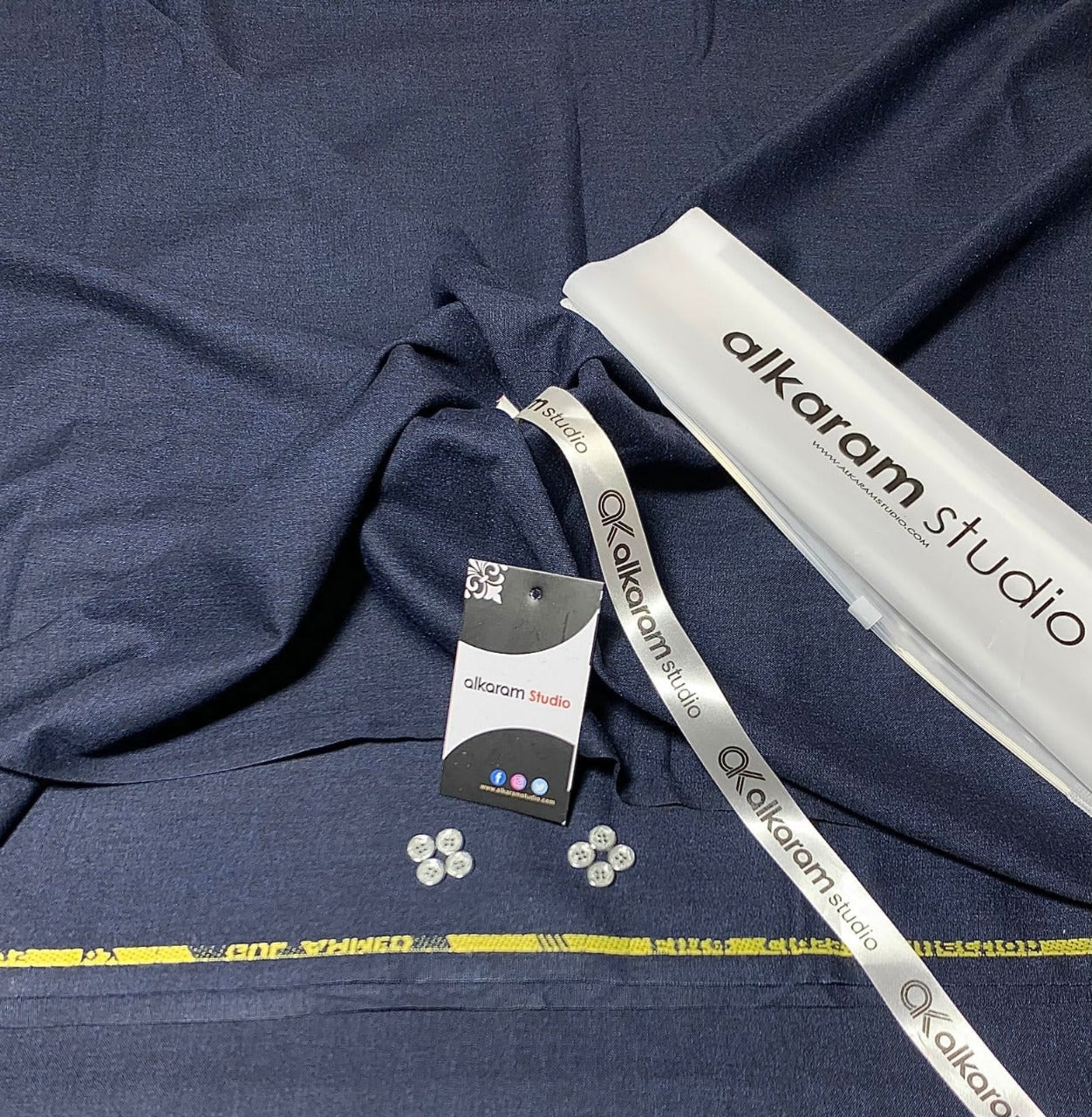 Alkaram Winter Unstitch Premium – Soft Pashmina Wool Fabric AKW 566